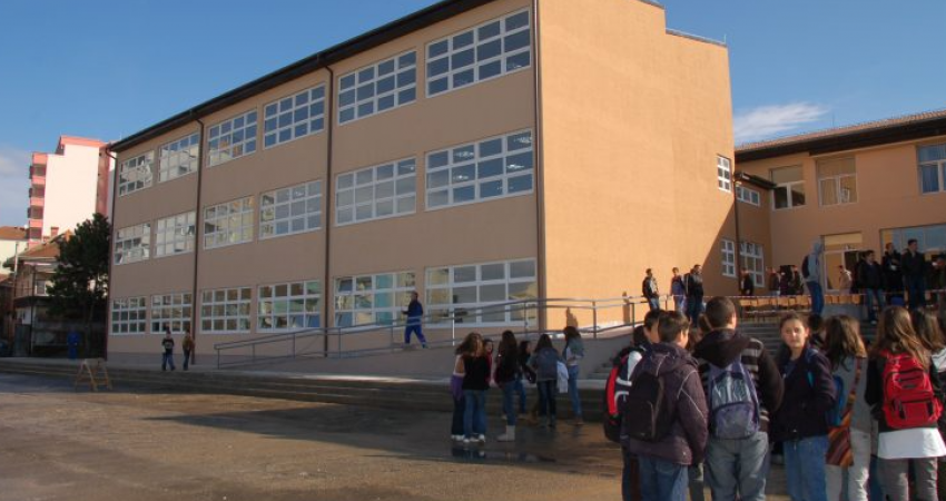 Asamblistja e VV-së me akuza të rënda ndaj drejtorisë së shkollës 'Naim Frashëri' në Prishtinë