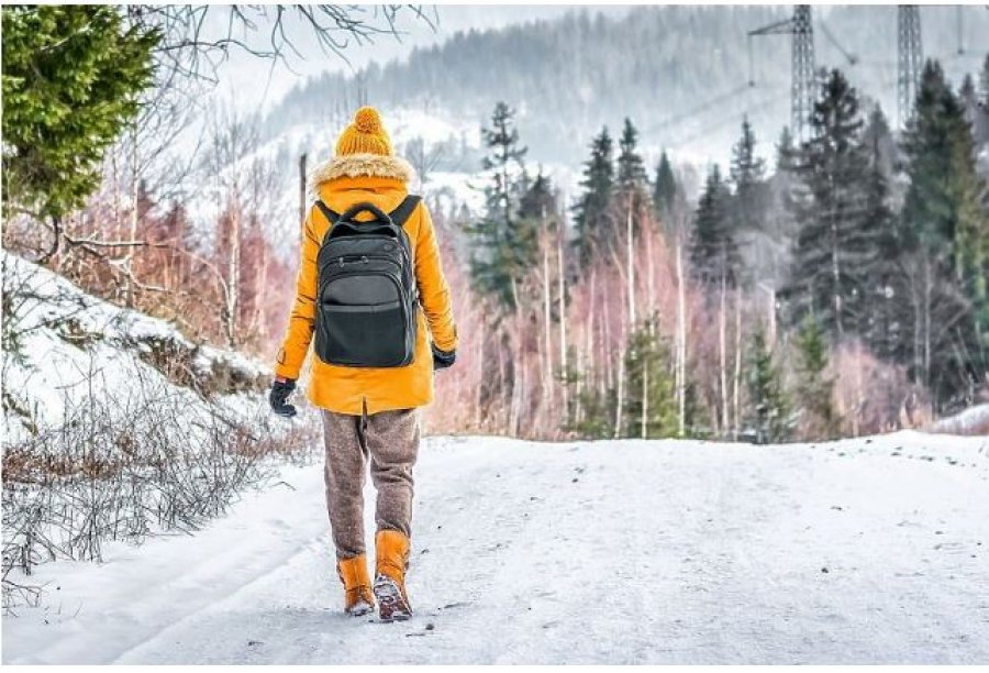 Pesë arsye pse duhet të ecni gjatë dimrit?