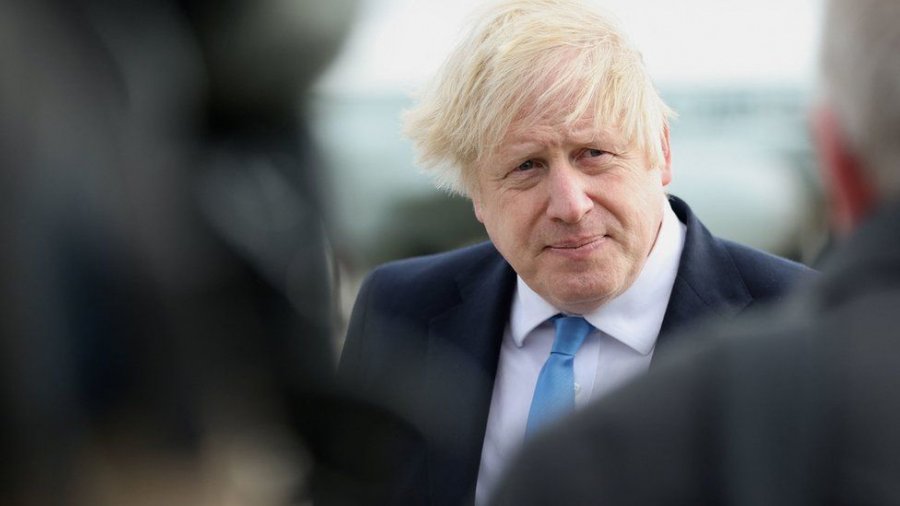 Boris Johnson do të zbulojë sot planin e Anglisë ‘të jetosh me COVID’