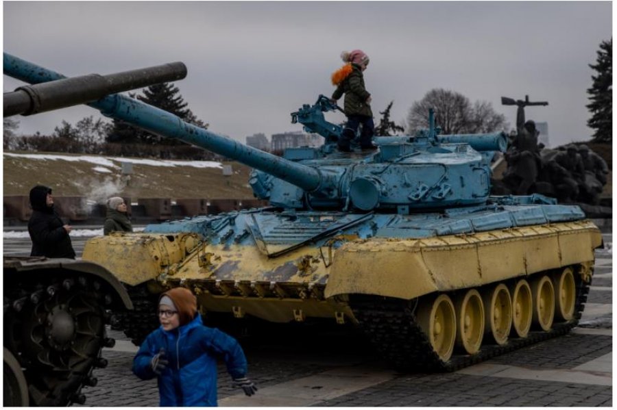 Ukraina shpall gjendje të jashtëzakonshme