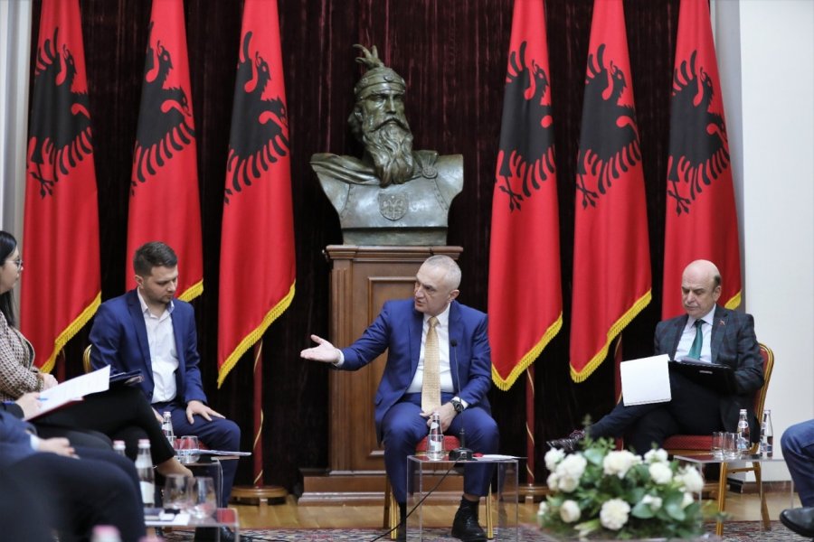 Situata e rëndë, presidenti takim me agro-biznesin dhe produktet 'Made in Albania'