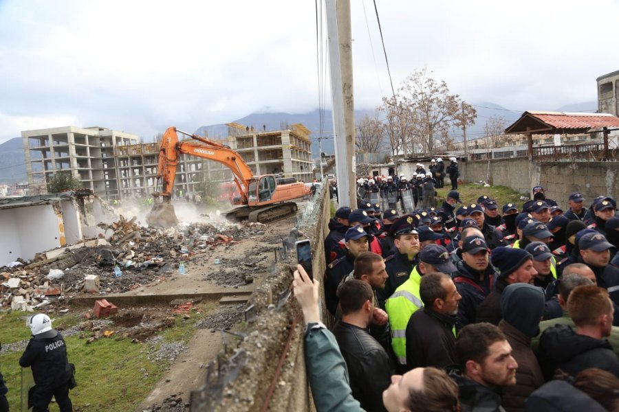 U arrestuan se mbrojtën shtëpitë e tyre, lirohen nga burgu banorët 5 Majit