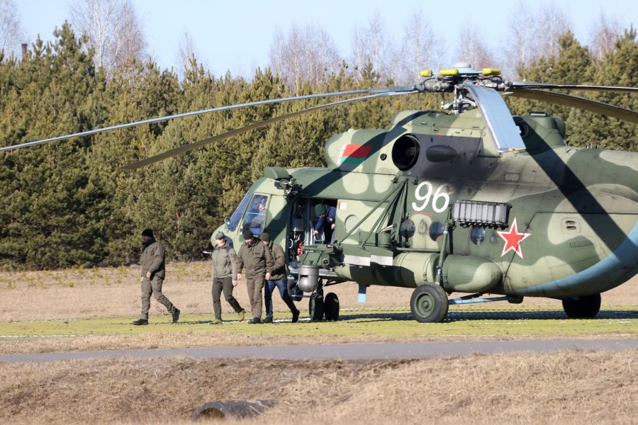 FOTO/ Kievi: Duam armëpushim të menjëhershëm dhe tërheqjen e trupave ruse