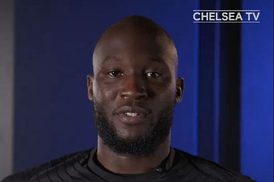 Lukaku kërkon falje dhe shpjegon se kujt i drejtohej mesazhi: Unë bëj tifo për Chelsean që i vogël