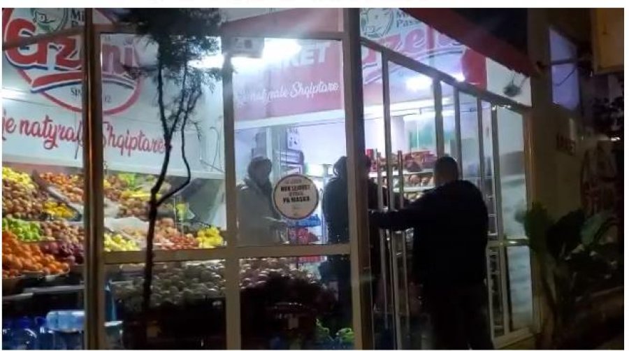 VIDEO/ Atentati në Vlorë, plumbi brenda në market, pronari: Jemi të rrezikuar