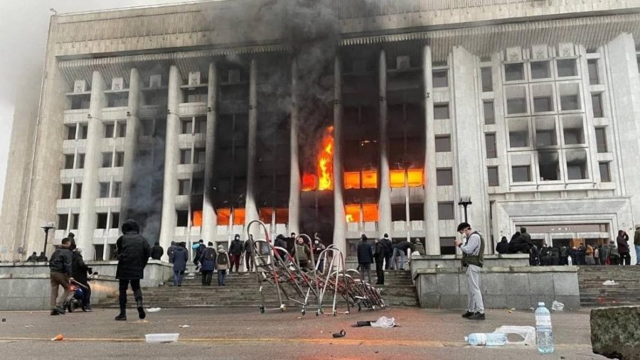 Kazakistani në flakë/ Protestat antiqeveritare s'kanë lidhje me gazin