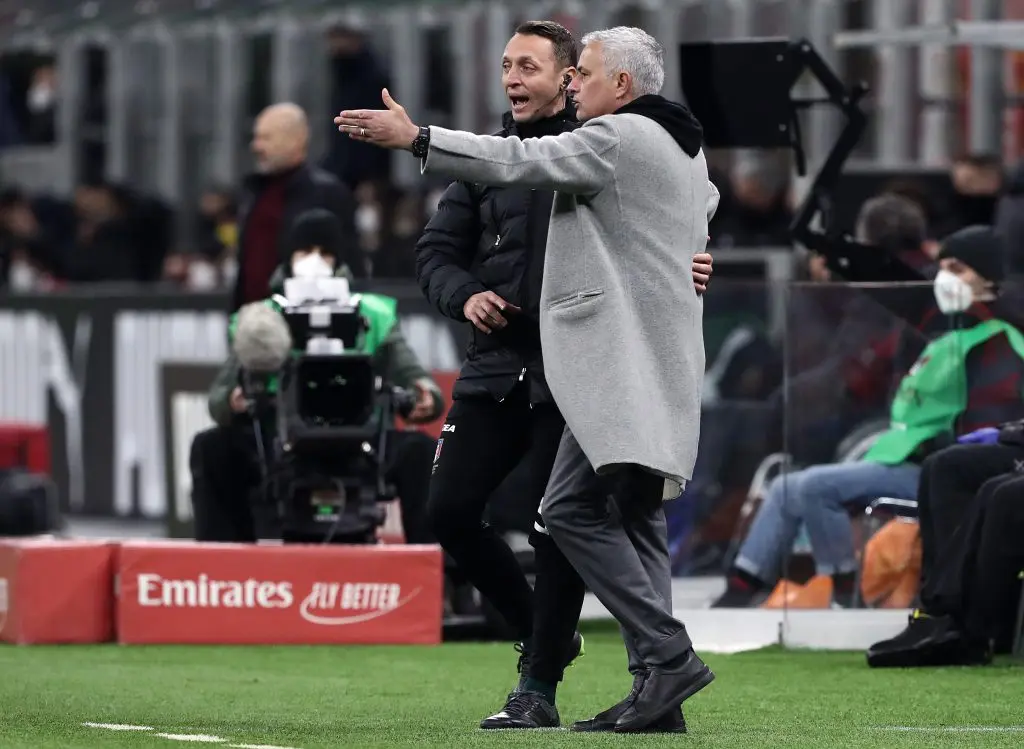 Roma humbi me Milanin, Mourinho shpërthen ndaj gjyqtarit