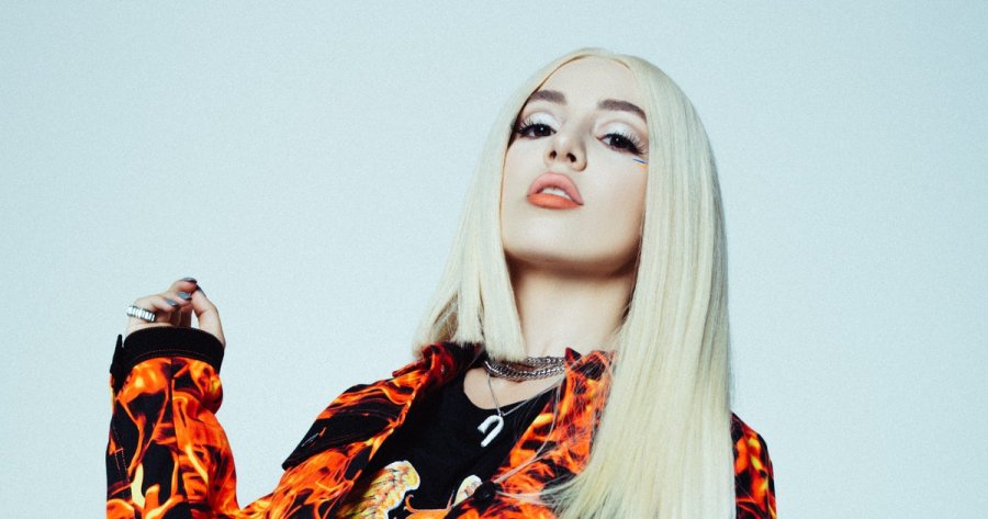 Ava Max: Kur u infektova me Covid-19 më ranë flokët në tufa 