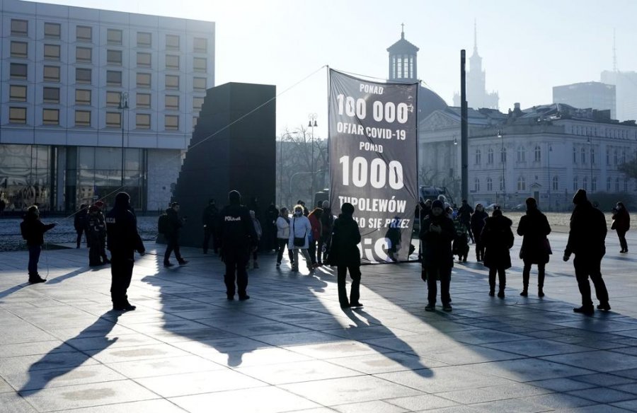  Polonia prek momentin më të zymtë:  100,000 vdekje nga COVID