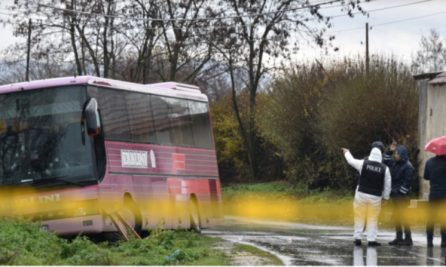 Vrasjet në autobus në Gllogjan, pse njëri nga të dyshuarit u la në arrest shtëpiak?