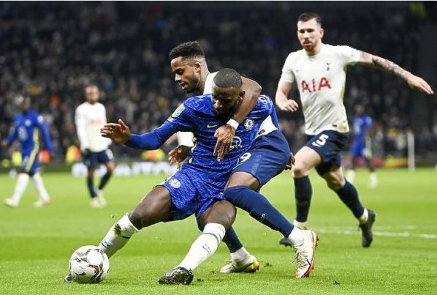 Chelsea mundi sërish Tottenhamin dhe kaloi në finalen e Kupës së Ligës