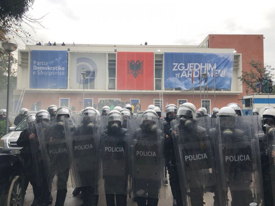 Basha dhe Berisha thirren në Prokurori për protestën e 8 janarit