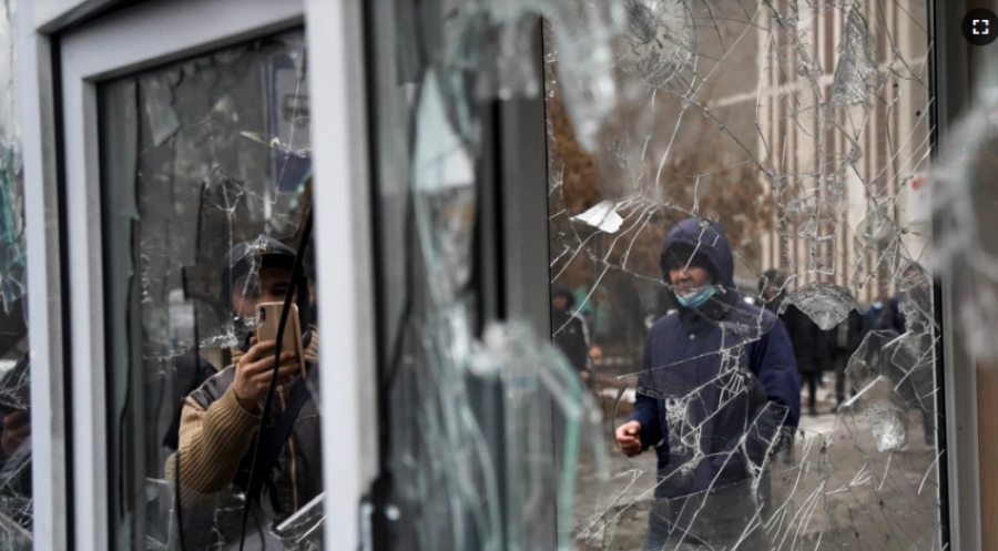 ‘Amnesty International’ kërkon nga Kazakistani që të lirojë të arrestuarit gjatë protestave