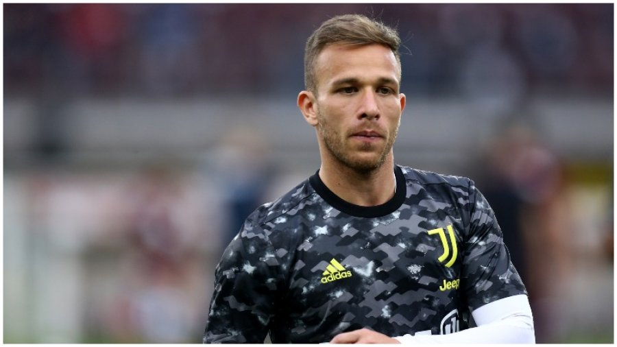 Arthur drejt Arsenal, Juventusi gjen zëvendësuesin te...