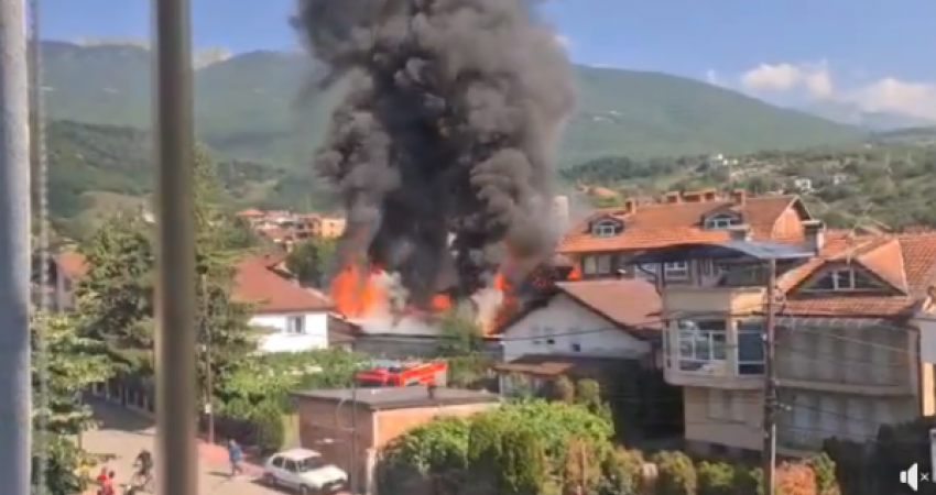 Zjarr i madh në Pejë, pamje nga vendi i ngjarjes