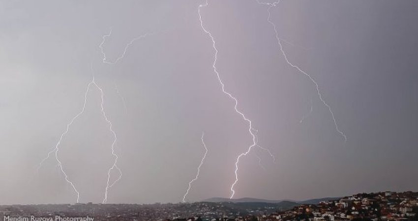 Sot kaloi stuhia nëpër Kosovë, prej të premtes temperaturat do bien për më shumë se 10 gradë