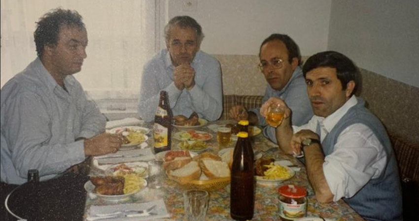 Foto e rrallë ku shihen bashkë Xhavit Haliti dhe Fatos Nano