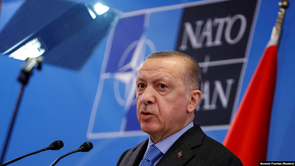Turqia u vë kushte Finlandës dhe Suedisë, në duan të hyjnë në NATO