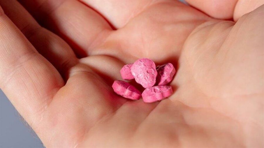 Provinca kanadeze do të tolerojë përkohësisht sasi të vogla droge për të rriturit