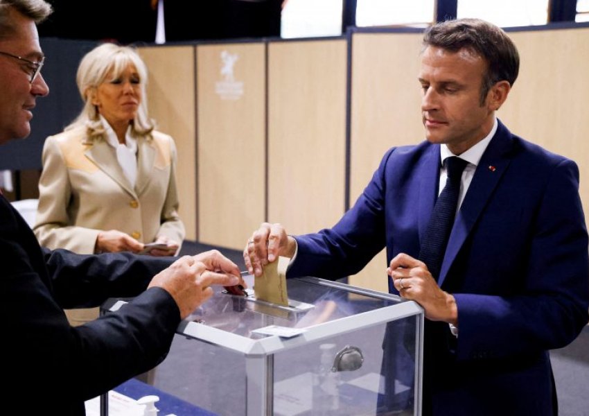 Deri në orën 17:00, gati 40% e votuesve votuan në zgjedhjet parlamentare në Francë