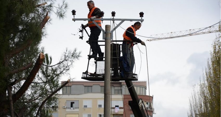 Vazhdojnë reduktimet e energjisë në qendër të Prishtinës 