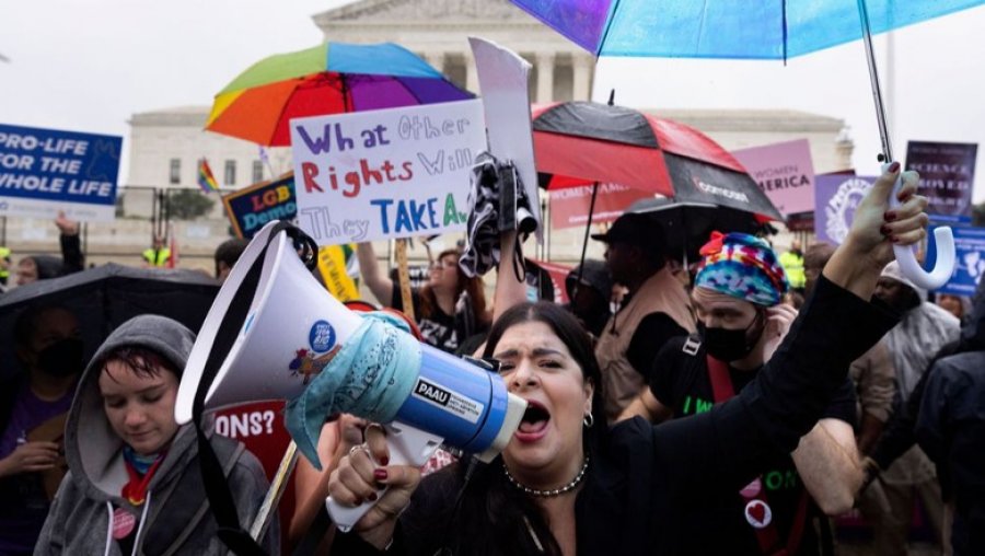 Gjykata e SHBA-ve rrëzon vendimin: Kushtetuta nuk jep të drejtën për abort