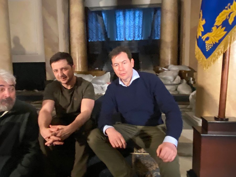 ‘Nuk është një film’/ Zelensky apel Biden për Rusinë: Unë nuk jam ikonë. Ukraina është ikonë