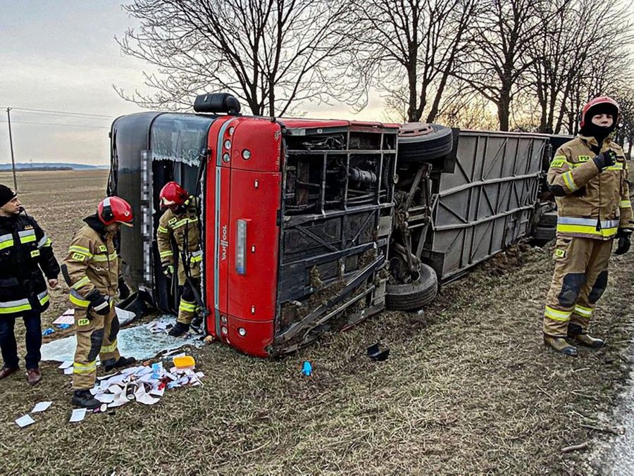 Nga fatkeqësia në fatkeqësi: Aksidentohet në Poloni autobusi me refugjatë nga Ukraina