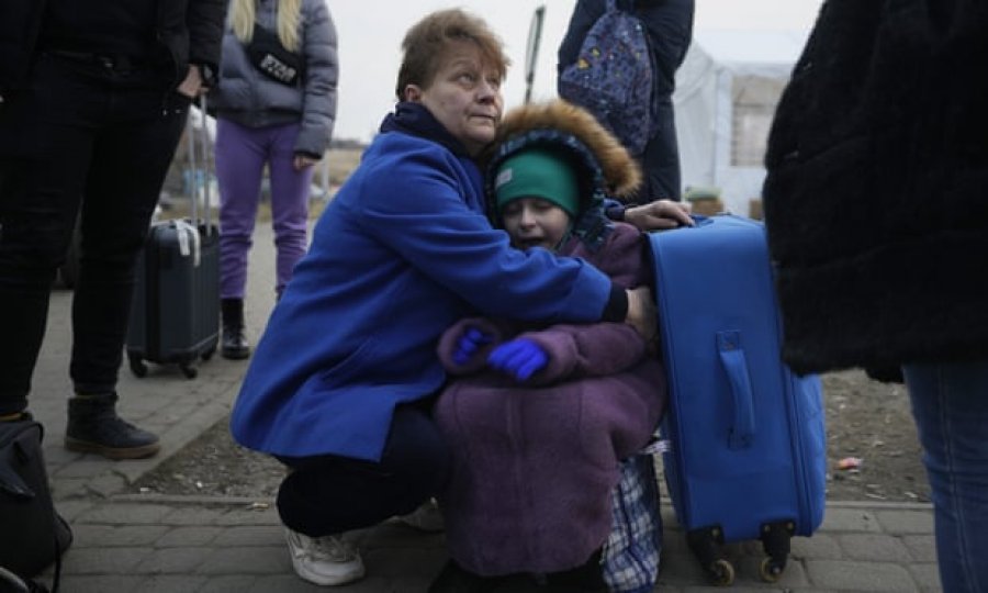 Çekia shpall gjendjen e jashtëzakonshme duke parashikuar një fluks të madh refugjatësh ukrainas