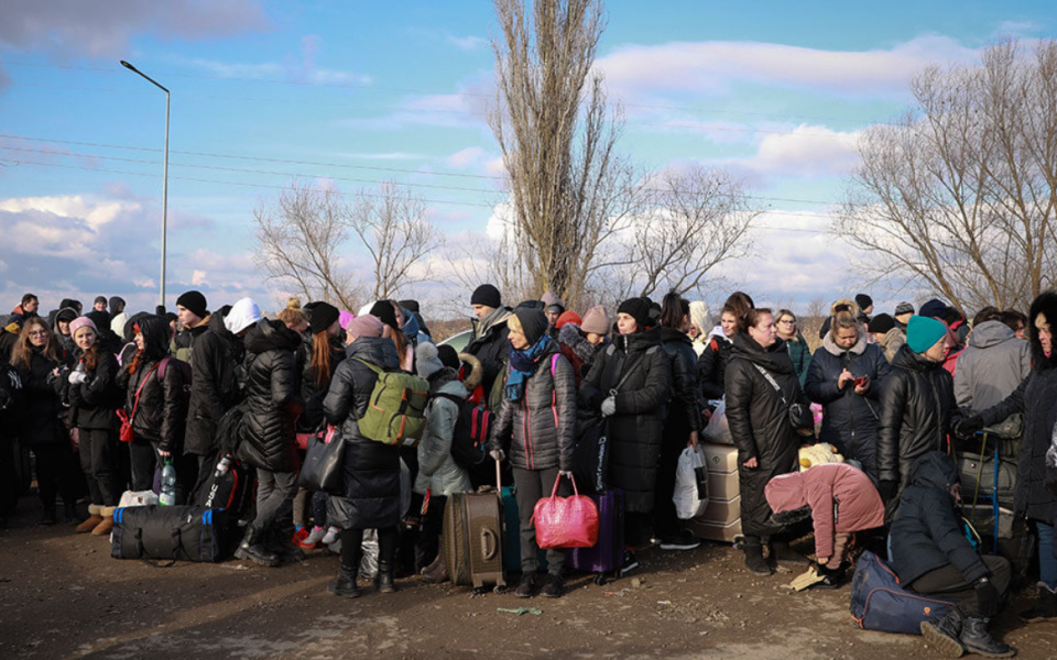 Greqia përgatitet të presë refugjatët ukrainas, procedura të shpejta për identifikim