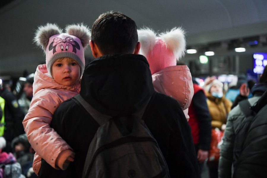 Strukturat e pritjes në Berlin mbushen tej kapacitetit me refugjatë nga Ukraina