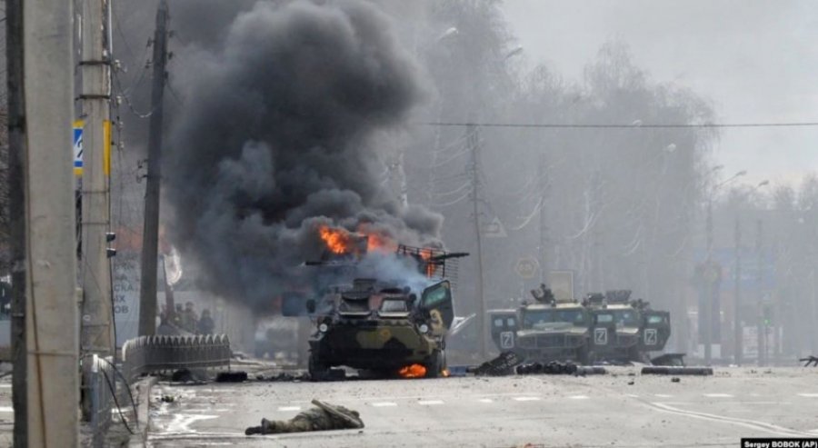 Rusia bombardon spitalin e fëmijëve dhe maternitetin në Mariupol, ende s'dihet numri i viktimave