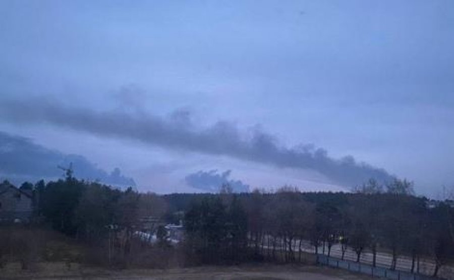 Agresioni rus/ Sulmohet me raketa një bazë ushtarake pranë Lviv