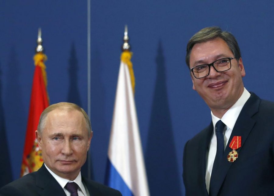 Serbia injoron sanksionet e BE, Vuçiç siguron marrëveshje gazi me Putinin