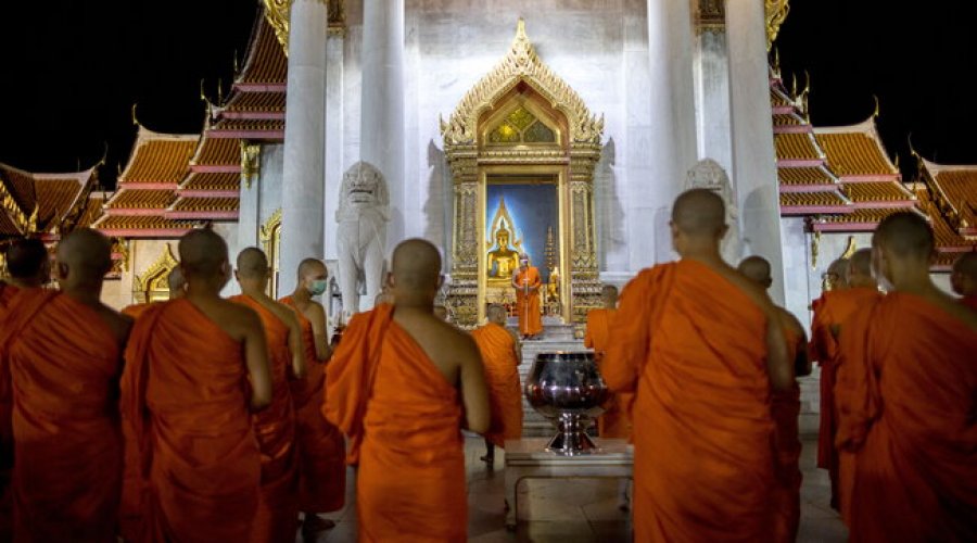 Tajlandë/ Të gjithë murgjit rezultojnë pozitiv në testin e drogës, mbyllet tempulli
