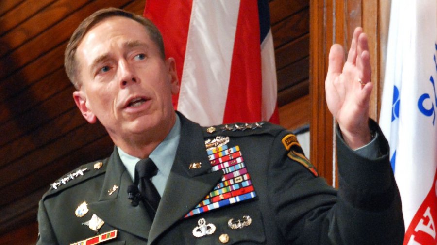 Petraeus: SHBA do t’i shkatërronte trupat ruse nëse Putin përdor armë bërthamore në Ukrainë