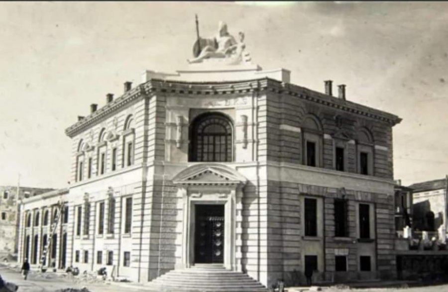 Më 2 shtator 1925 u themelua Banka Kombëtare e Shqipnis në Durrës