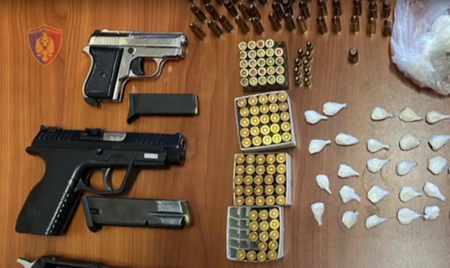 Arrestohet një shpërndarës i madh kokaine në Tiranë, i gjenden edhe pistoleta
