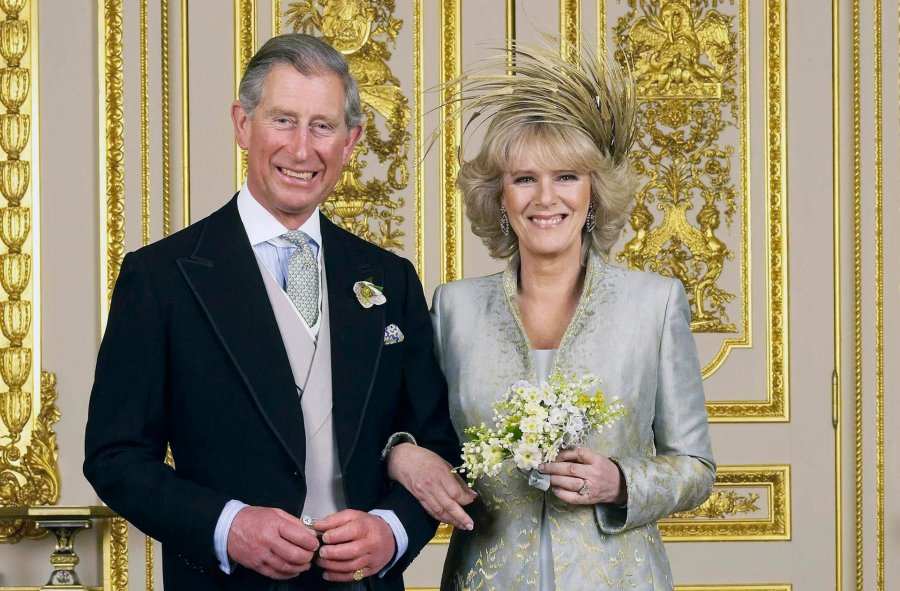 Camilla zyrtarisht 'mbretëreshë', shikoni ftesën zyrtare për kurorëzimin e Charles