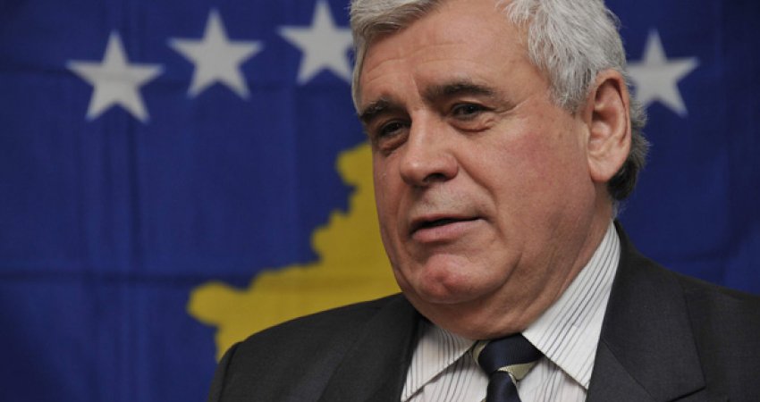 Vllasi: Vuçiç i ka punët 'llugë' në Serbi, prandaj synon tensionim të situatës në Kosovë