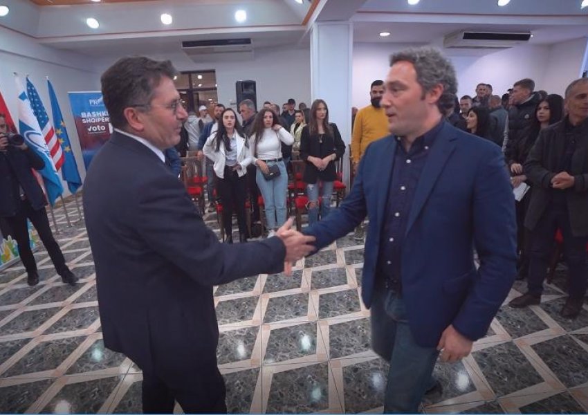 Republikanët takim elektoral në Shkodër, Mediu: Do votojmë Bardh Spahinë, e majta po shkatërron familjen