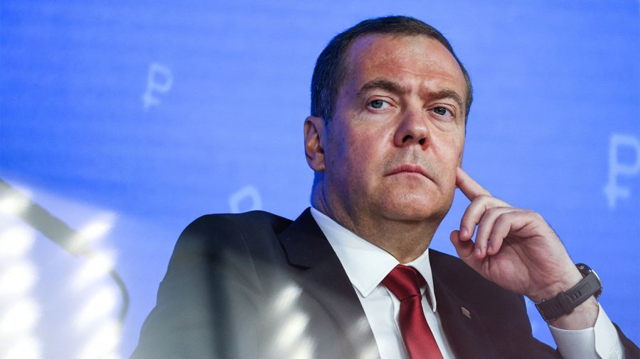  Medvedev sulmon SHBA-të: Ne do të shtypim armiqtë, fitorja është e jona!