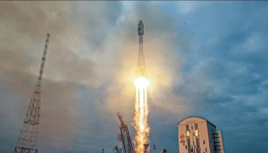 Dështon misioni/ BBC: Anija kozmike ruse Luna-25 përplaset në Hënë