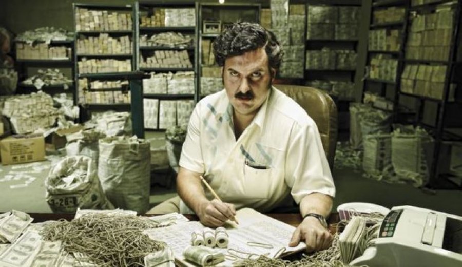 Të afërmit e Pablo Escobarit luftojnë për trashëgiminë e tij, kërcënime me vdekje mes vëllait dhe nipit