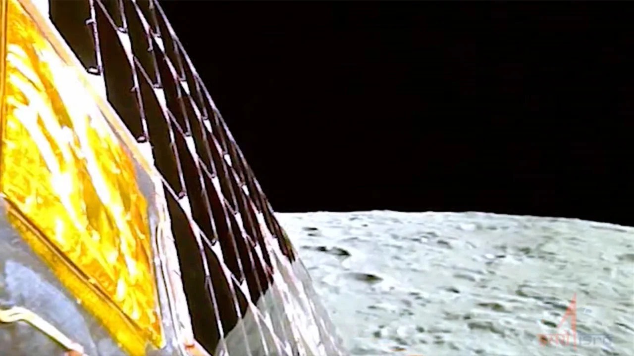 Anija kozmike e Indisë sjell pamje të reja të Hënës