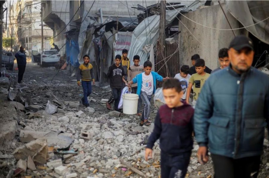 Katastrofa humanitare shpaloset në Gaza ndërkohë që lufta hyn në fazën më kritike