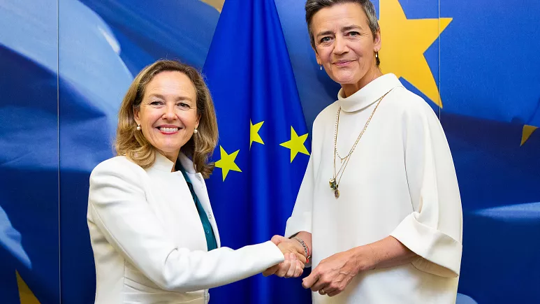 Nadia Calvino e Spanjës fiton luftën për të drejtuar Bankën e Investimeve të BE-së