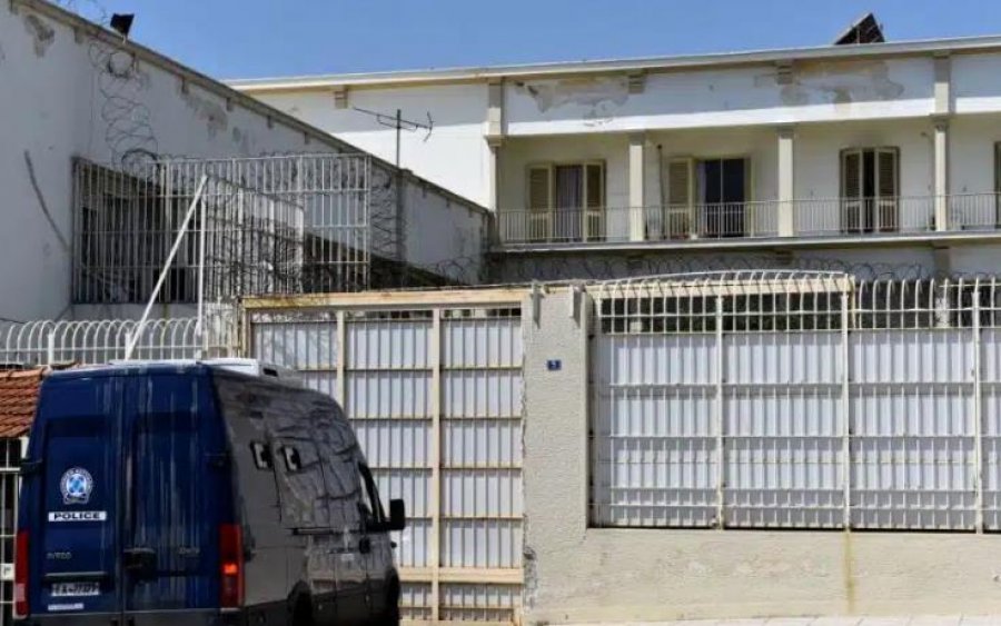 Sherr mes të burgosurve në Greqi, dy të plagosur. Njëri prej tyre shqiptar