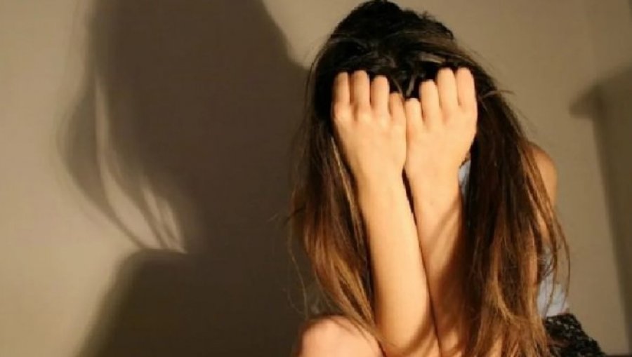 Abuzohen 2 vajza në Berat, njëra prej tyre e mitur