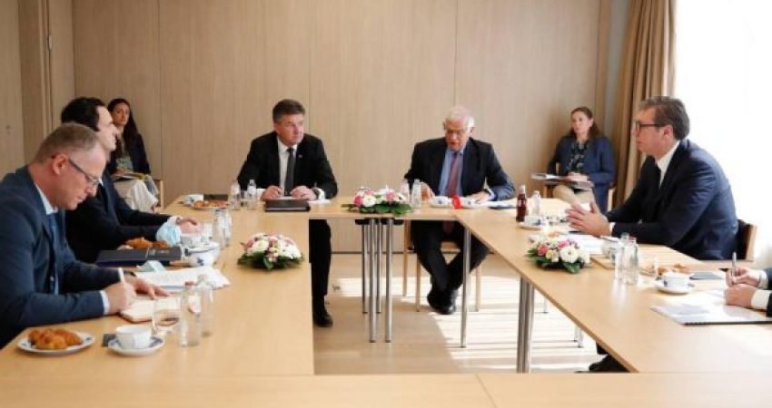 Qeveria në kontakt me BE-në për takim me Vuçiqin 